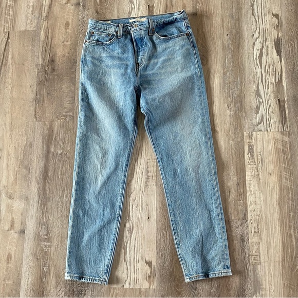 LEVI’S Wedgie Icon Jean High Rise Button Fly light wash 28 - Picture 3 of 6